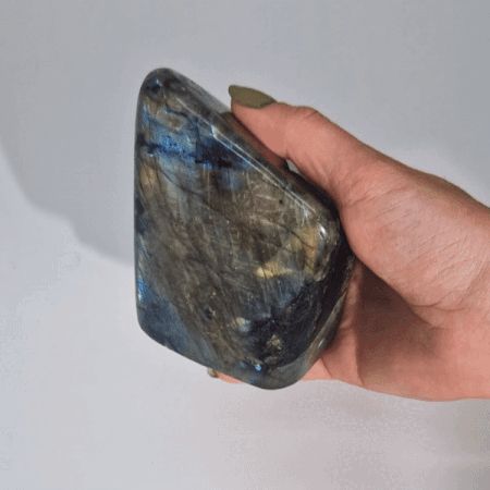 The Aurora Flash Labradorite Palm Anchor